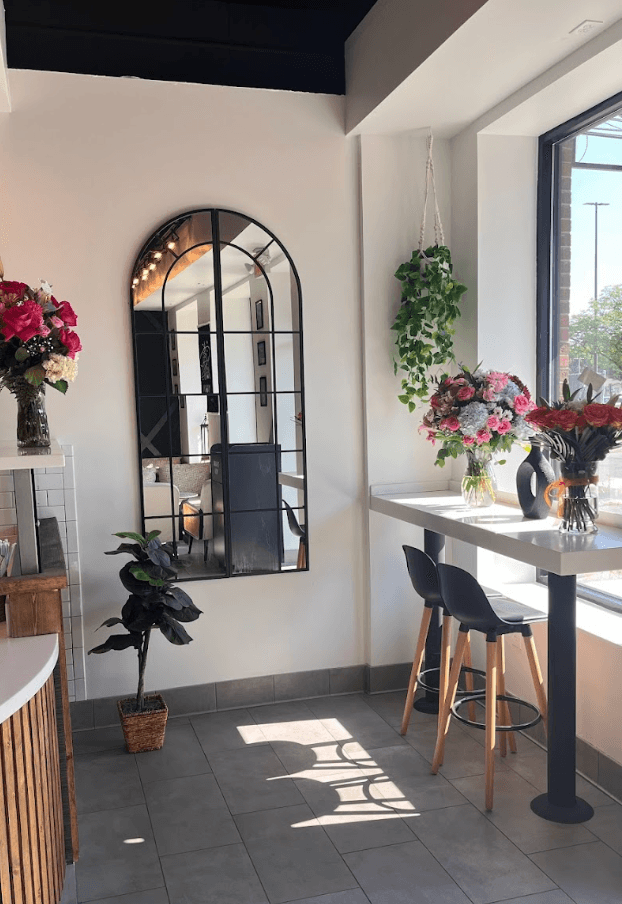 Interior of Nova Cafe (Vibe4)